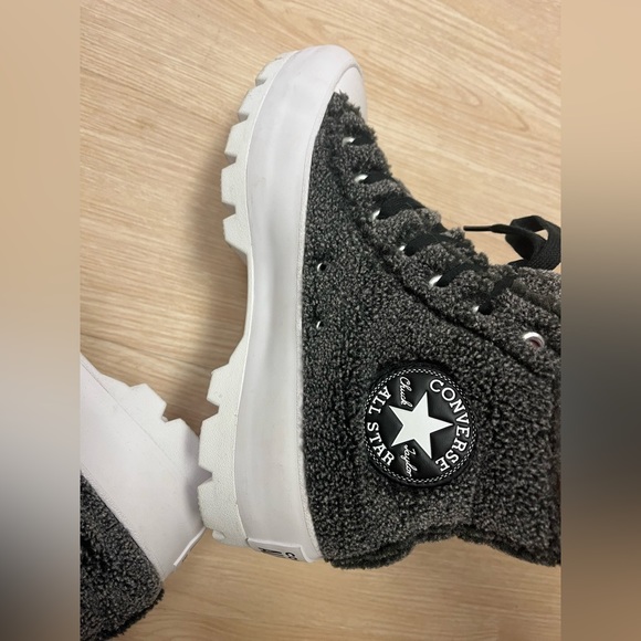 Sherpa Converse platform- size 7.5 - Picture 5 of 5
